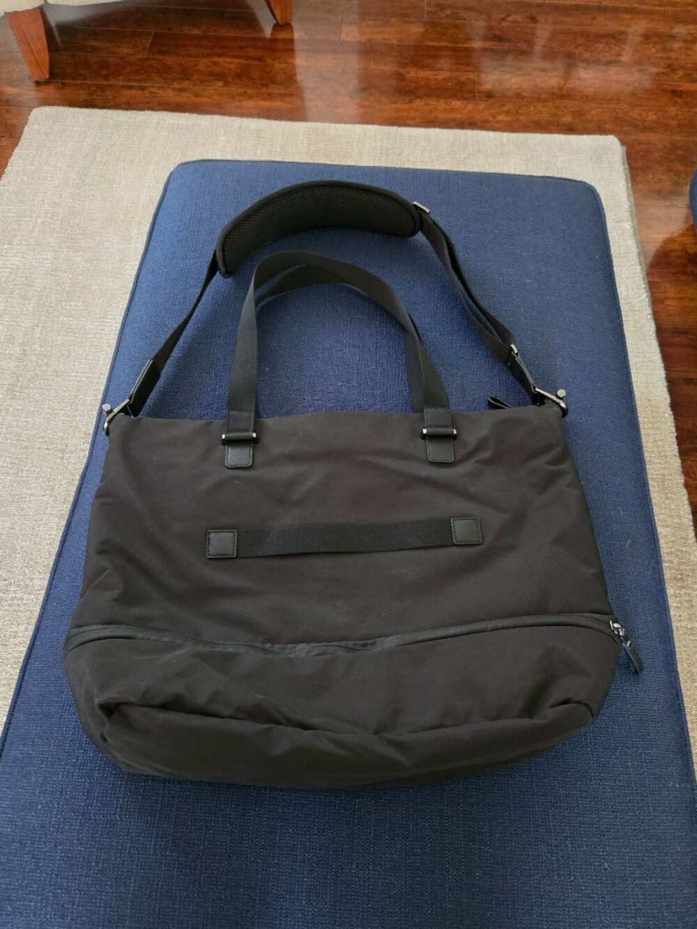 Ebags shoulder bag with lots of organization pockets